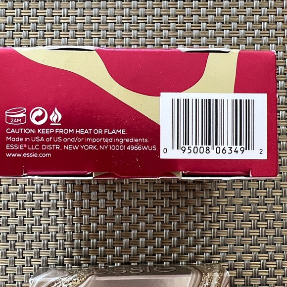 Essie Holiday Nail Polish Sets: Cranberry Spritz & Champagne Fizz - Picture 4 of 7